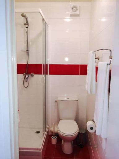 Bathroom 4, Hotel Rythme, Hauts-de-Seine