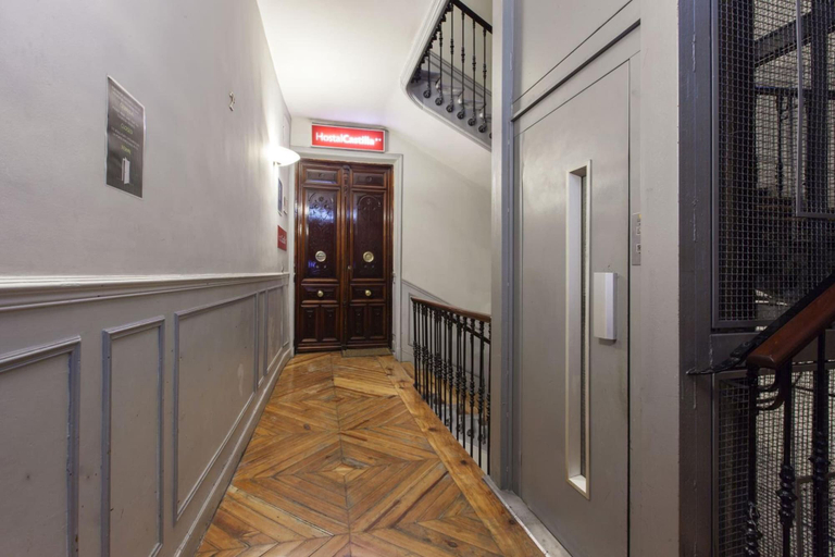 Others 5, Hostal Castilla I - Atocha, Madrid