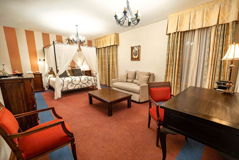 Others 5, Hotel Alvar Fañez, Jaén
