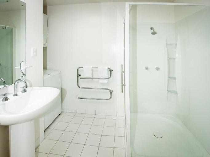 Bathroom 3, Villa 62, Queenstown-Lakes