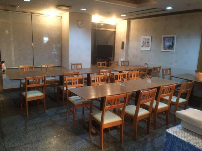 Food & Drinks 5, Hotel Crown Hills Tokuyama, Shūnan