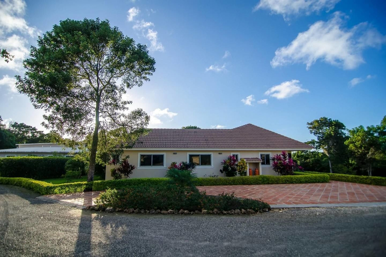 Exterior & Views 2, Villa Equipped With an Infinity Edged Pool in Gated Community, Sosua