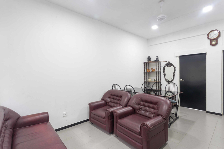 Others 1, Manning Apartment, Thimbirigasyaya
