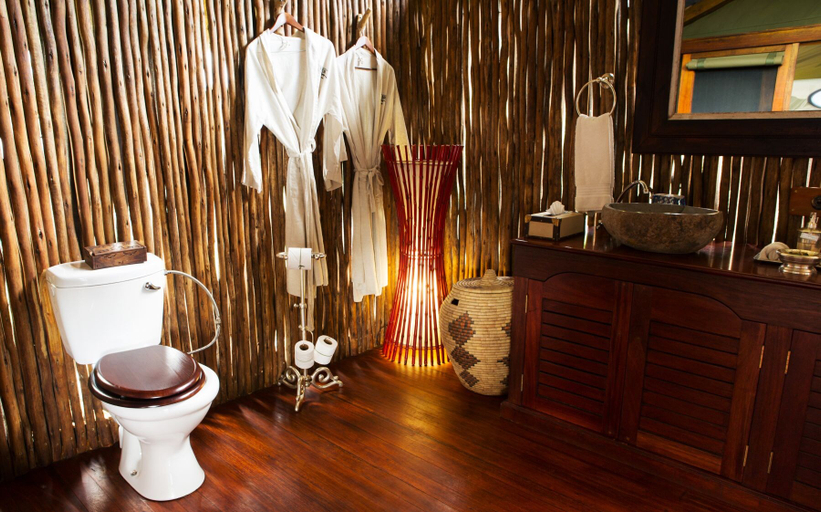 Bathroom, Selinda Camp, Ngamiland East