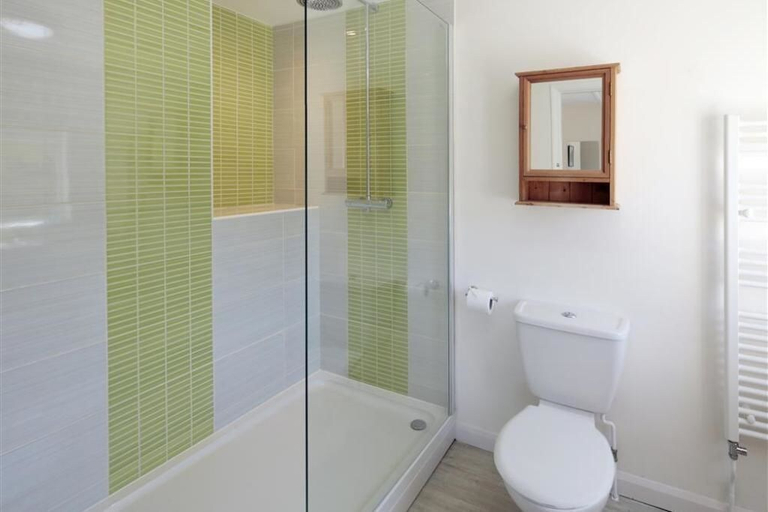Bathroom 3, Green Door - Upper Tregudda, Cornwall