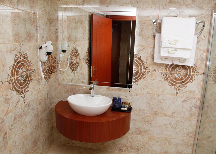 Bathroom 5, Grand Vuslat Hotel, Merkez
