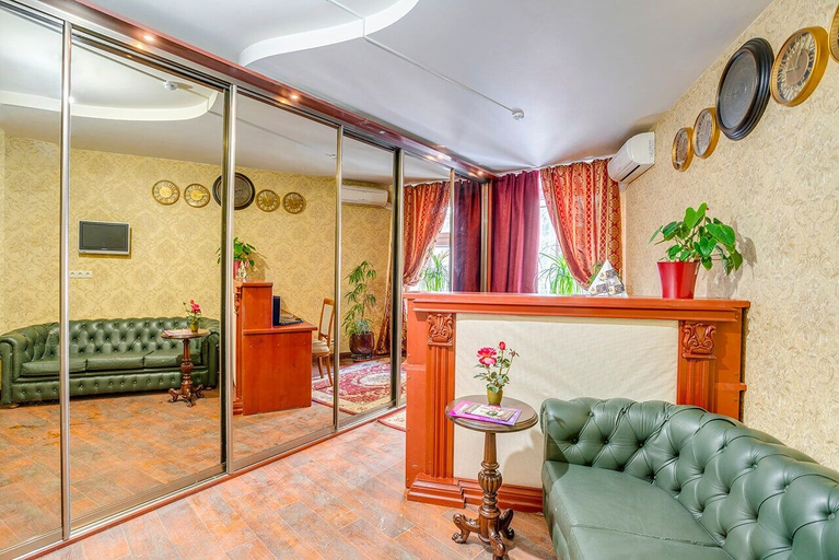 Others 5, Golden Hotel, Southern