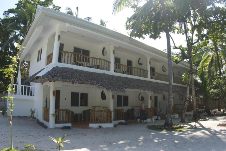 Exterior & Views 2, Evolution Dive and Beach Resort, Daanbantayan