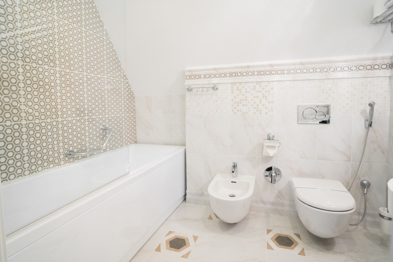 Bathroom 3, Grand Hotel Perm, Perm' gorsovet