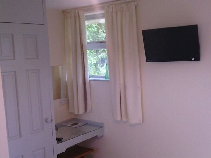 Others 5, Beoley Lodge, Warwickshire