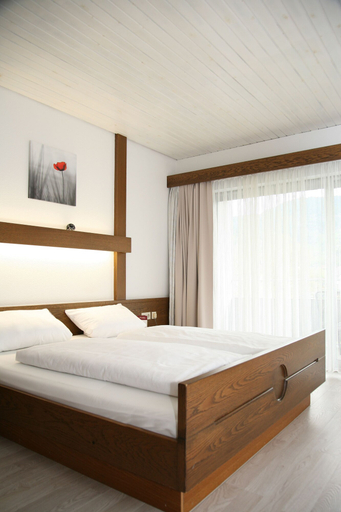 Bedroom 3, Hotel Pflug Ottenhöfen, Ortenaukreis
