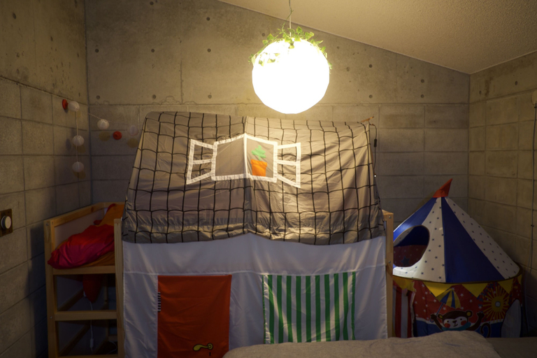 Bedroom 2, Happy coral, Higashi