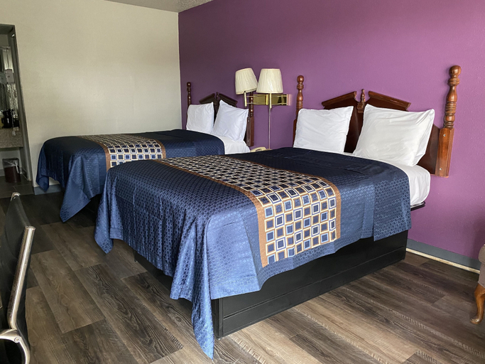 Bedroom 4, Rogers Inn, Benton