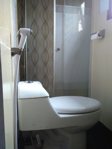 Bathroom 3, Jazzi Homestay, Probolinggo