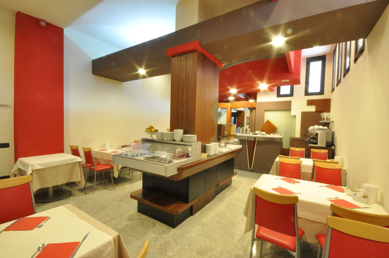 Food & Drinks 3, Planet Hotel, Modena