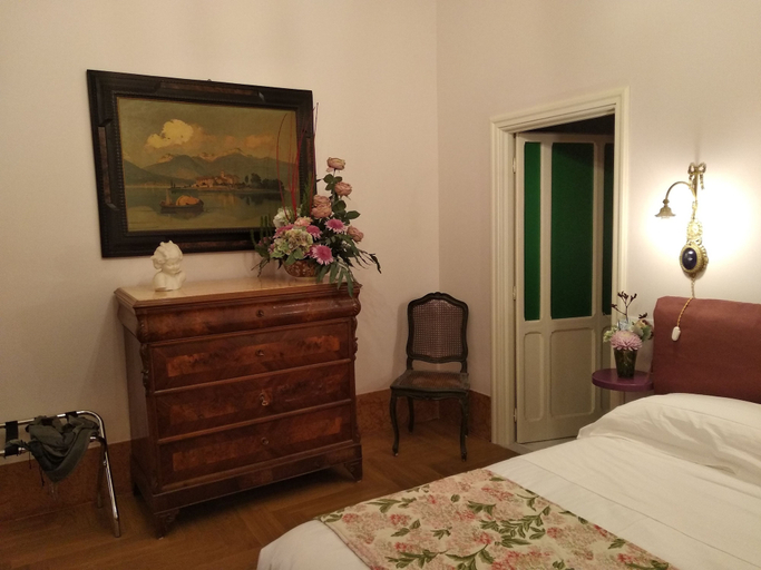 Bedroom 4, B&B La bottega d'Arte, Massa Carrara