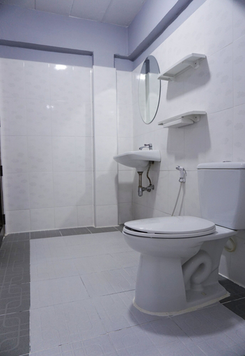 Bathroom 4, Nan Lanna Hotel, Muang Nan