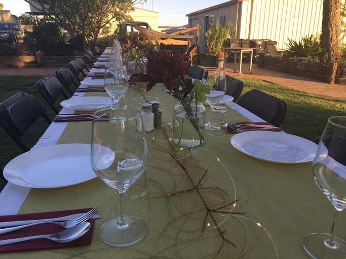 Food & Drinks 4, Club Boutique Hotel Cunnamulla, Paroo