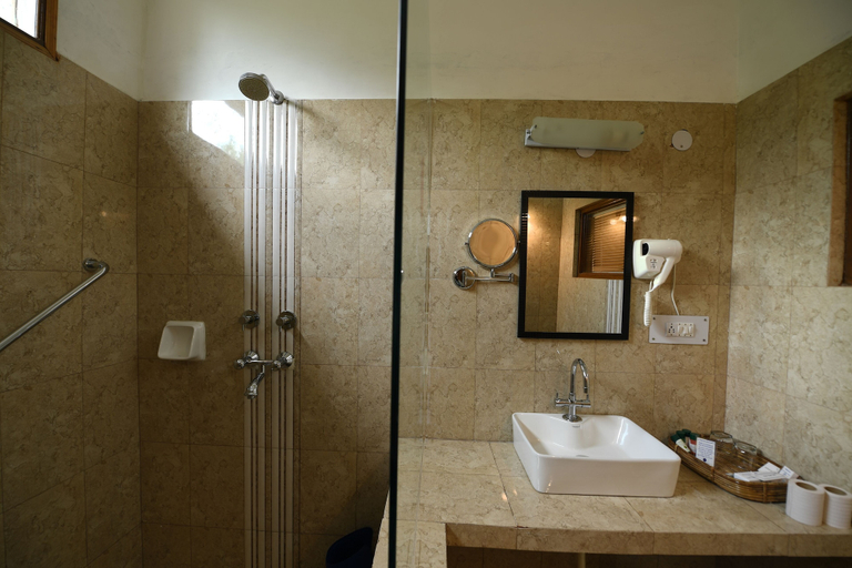 Bathroom 4, WelcomHeritage Judge's Court, Kangra