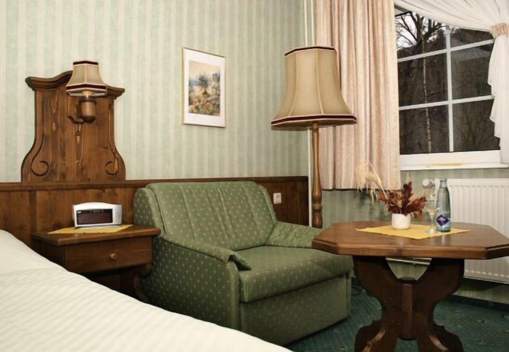 Bedroom 4, Waldhotel Am Ilsestein, Harz