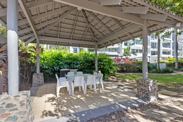 Food & Drinks, Seaforth Resort, Maroochy - Maroochydore