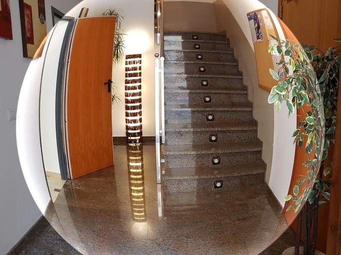 Others 4, Hostal Mary, Girona