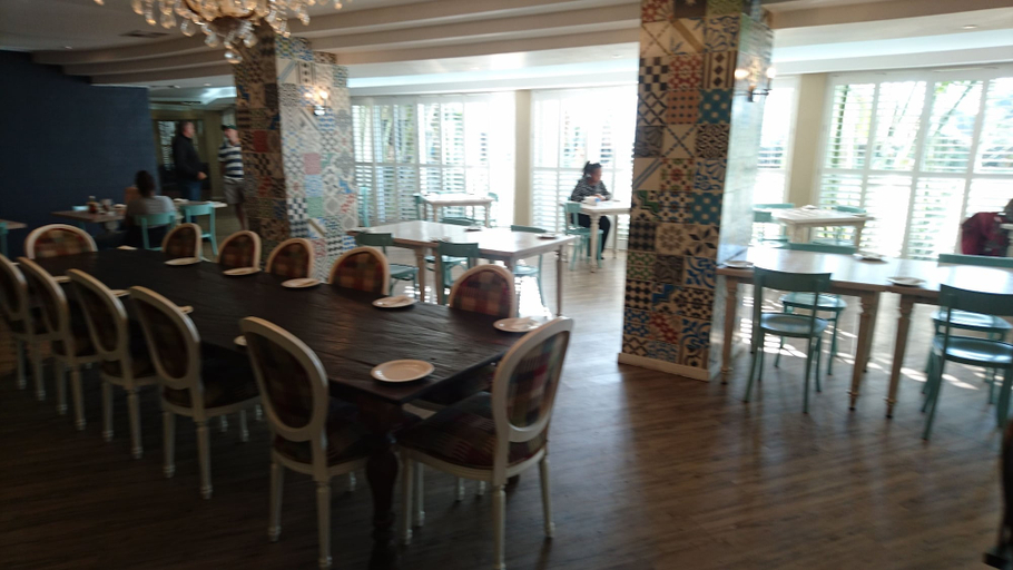 Food & Drinks 4, Breakers Resort 414, eThekwini