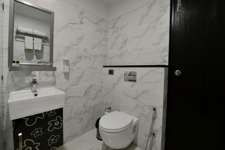 Bathroom 5, Kasauli Exotica, Solan