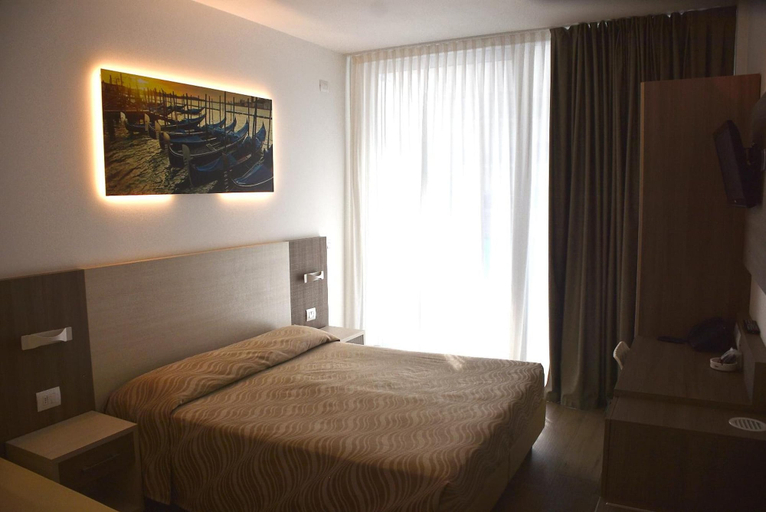 Bedroom 4, Hotel Montreal, Venezia