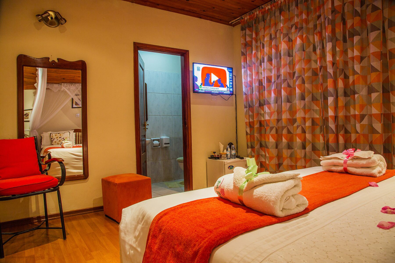 Bedroom 3, Fort Motel, Fort Portal