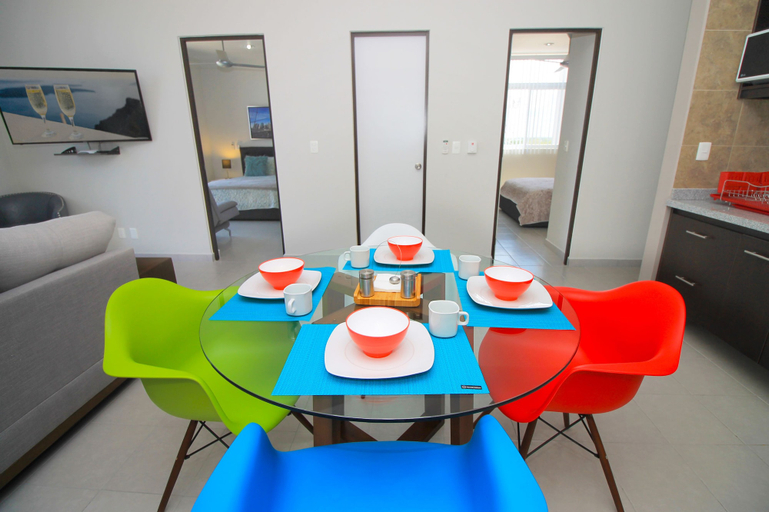 Others 5, Riviera Towers 2BR & Pool, Cozumel