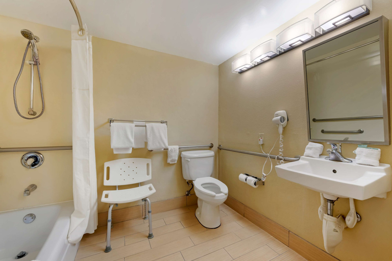Bathroom 5, Best Western Downtown Stuart, Martin