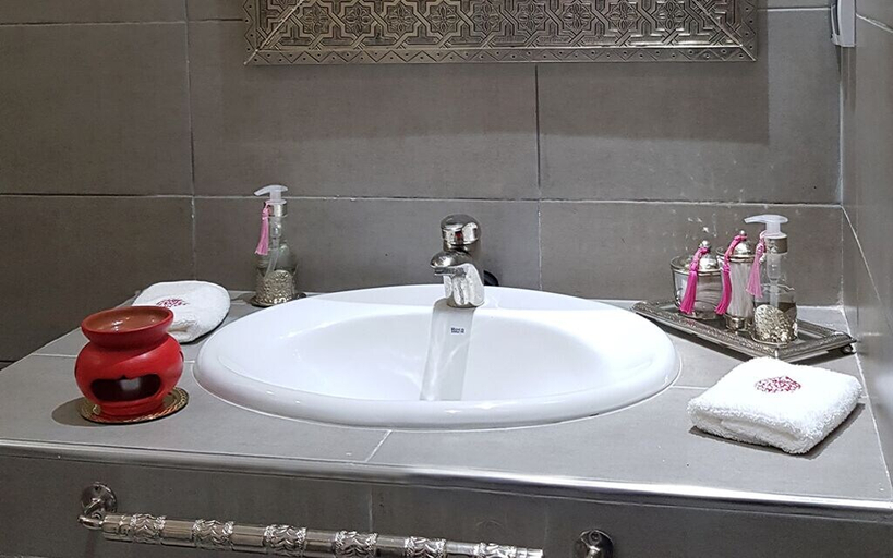 Bathroom 4, Riad Le Voile D'Orient, Marrakech