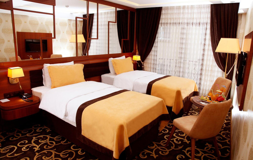 Bedroom 4, Grand Vuslat Hotel, Merkez