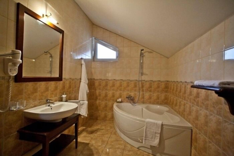 Bathroom 3, Pensiunea La Residenza, Brasov