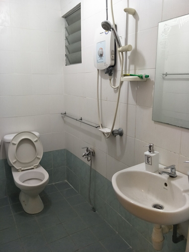 Bathroom, Prestige Pelangi 1, Kota Bharu