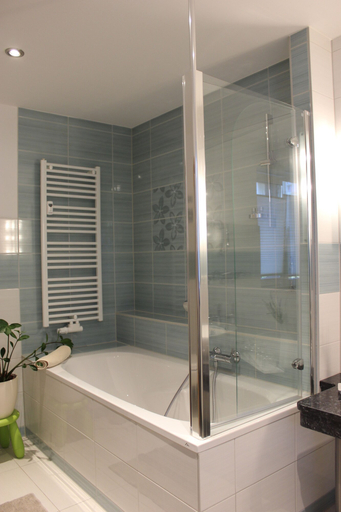 Bathroom 4, Weber Apartments, Dresden