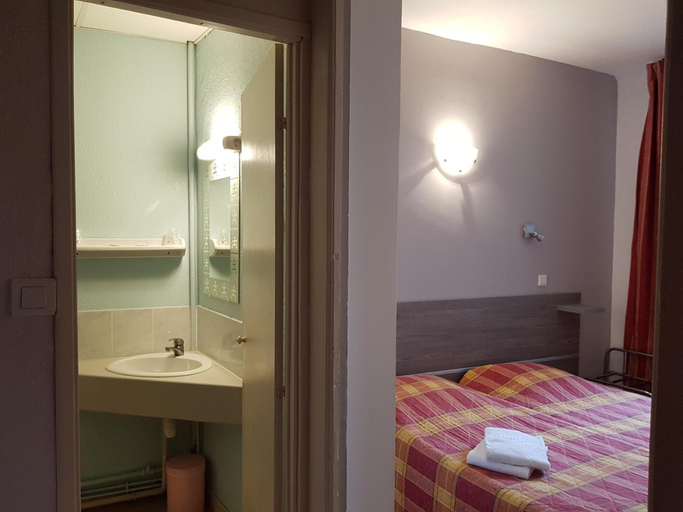 Bedroom 4, Hotel saint Paul, Meuse