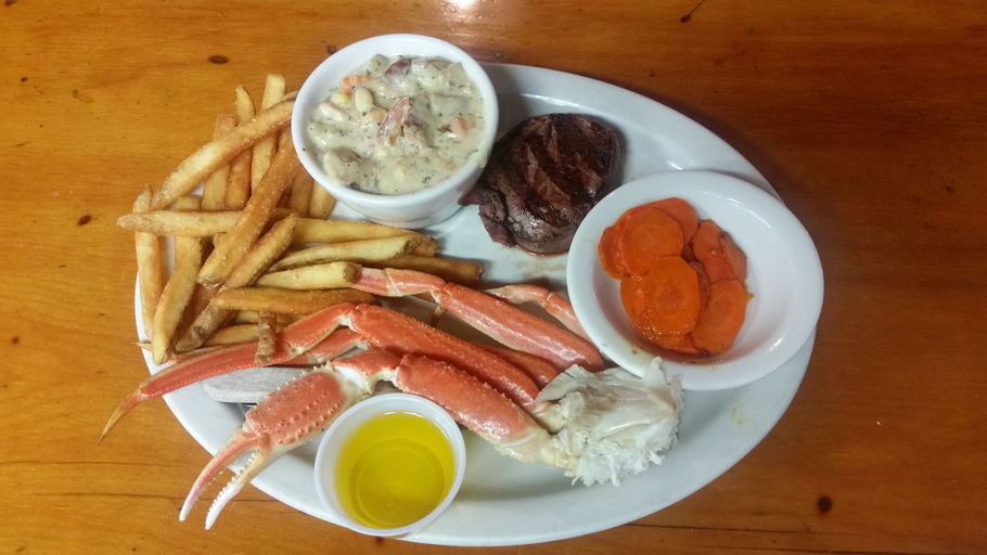 Food & Drinks 4, Gwin's Lodge & Roadhouse Est. 1952, Kenai Peninsula