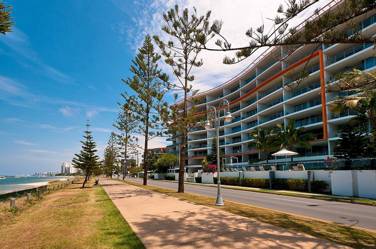 Silvershore Apartments on the Broadwater, Gold Coast