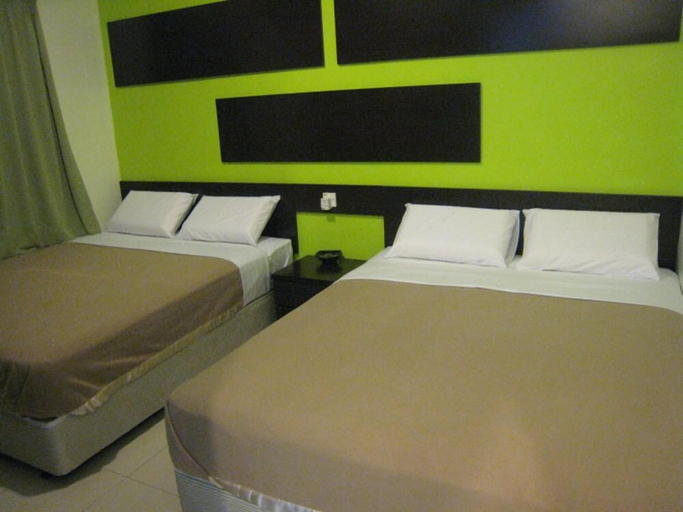 Bedroom 4, Tropicana Inn, Manjung