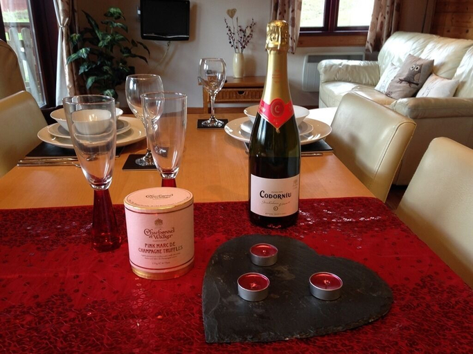 Food & Drinks 4, Watermeadow Lakes & Lodges, Somerset