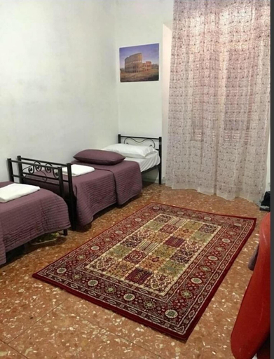 Bedroom 3, New Golden House, Rome