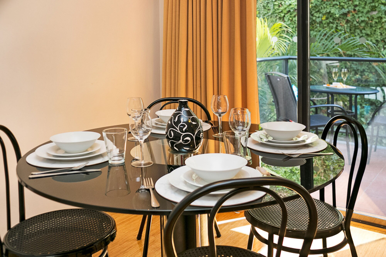 Food & Drinks 5, Apartments on Mounts Bay, Perth