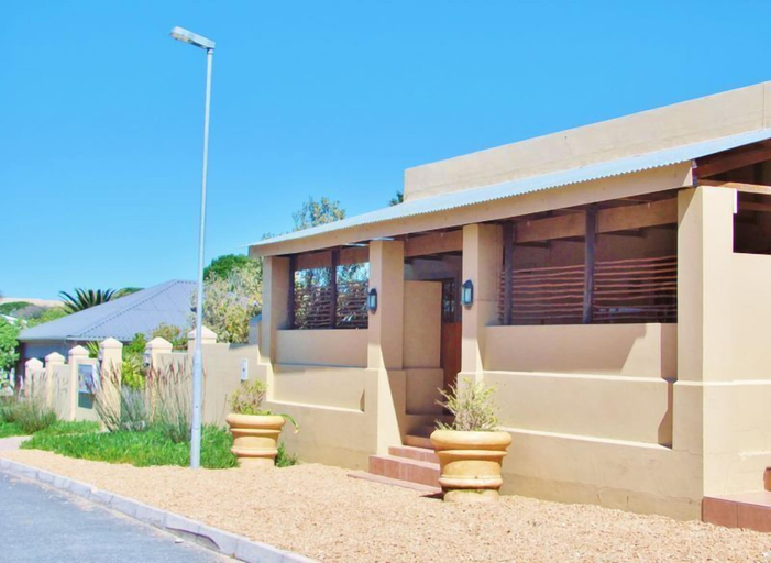 Exterior & Views 2, Tourist Lodge Gansbaai, Overberg