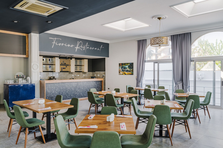 Food & Drinks 5, Uptown Buyuk Anadolu Girne