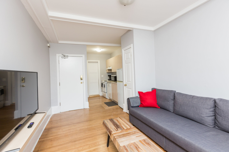 Others 5, Applewood Suites - 2 BDRM Annex Loft, Toronto