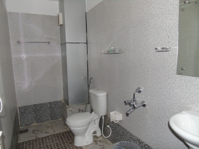 Bathroom 3, DVI Hotel & Resorts, Idukki