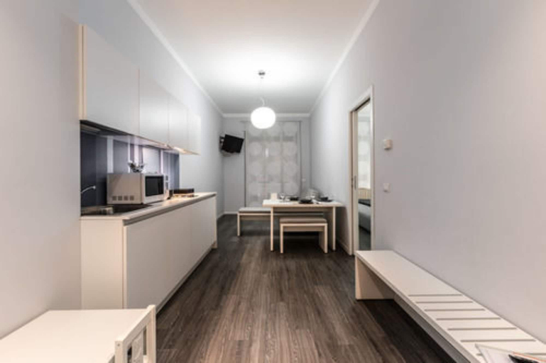 Others 5, Studio Inn De Angeli, Milano
