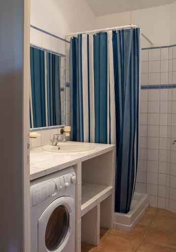 Bathroom, Le Claux du Puits by Ateya Vacances, Vaucluse